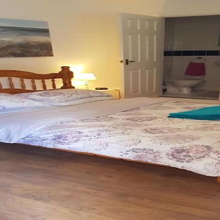 Ottleys Guest House Theydon Bois Екстер'єр фото