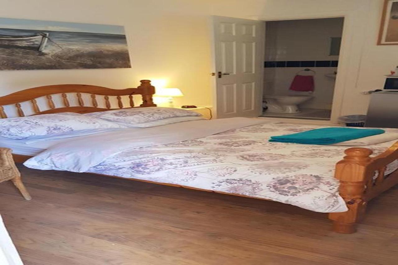 Ottleys Guest House Theydon Bois Екстер'єр фото